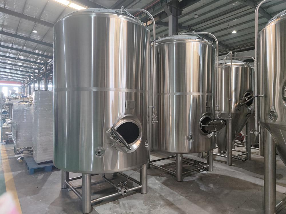 <b>8000L Double wall bright beer</b>